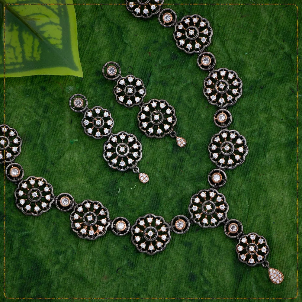 AD Necklace 279