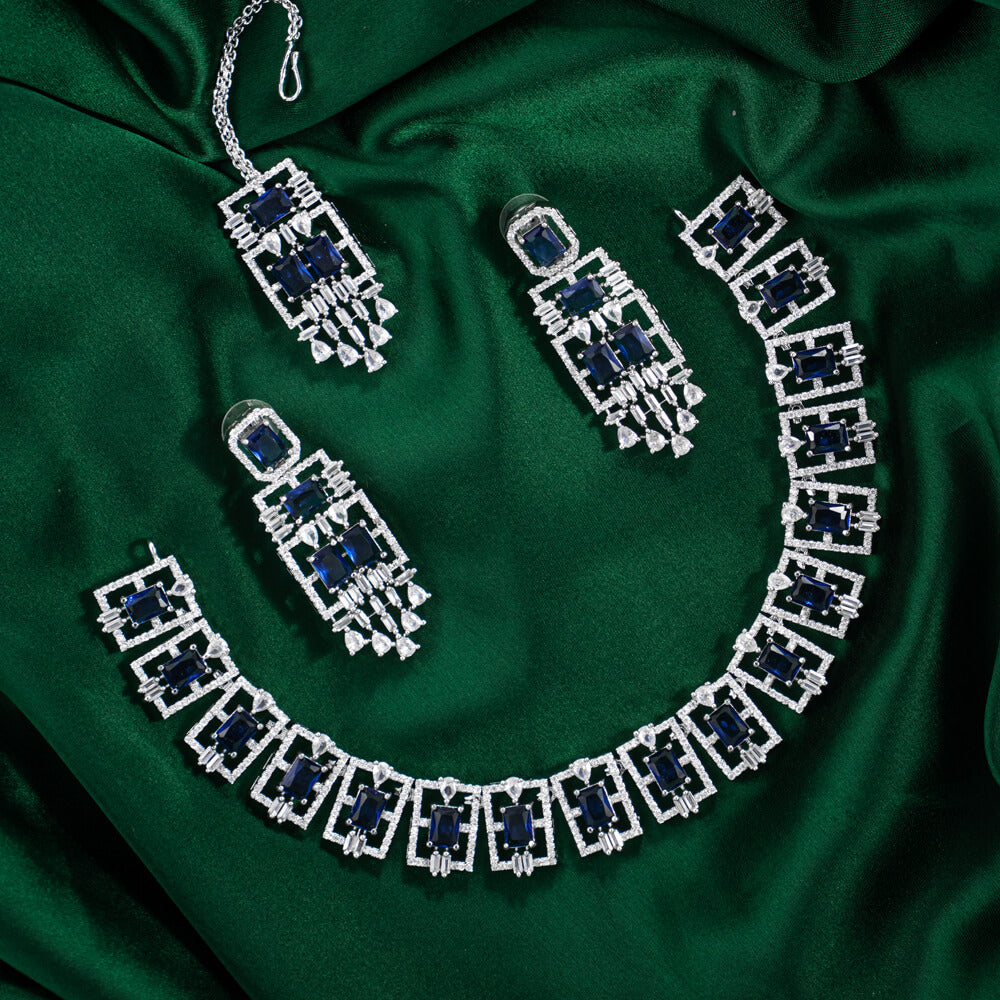 AD Necklace 320